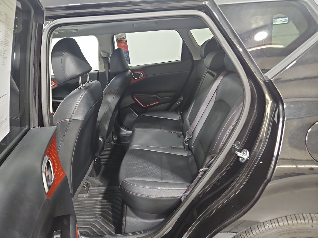 Used 2023 Kia Soul GT-Line w/ GT-Line Technology Package FWD image 26