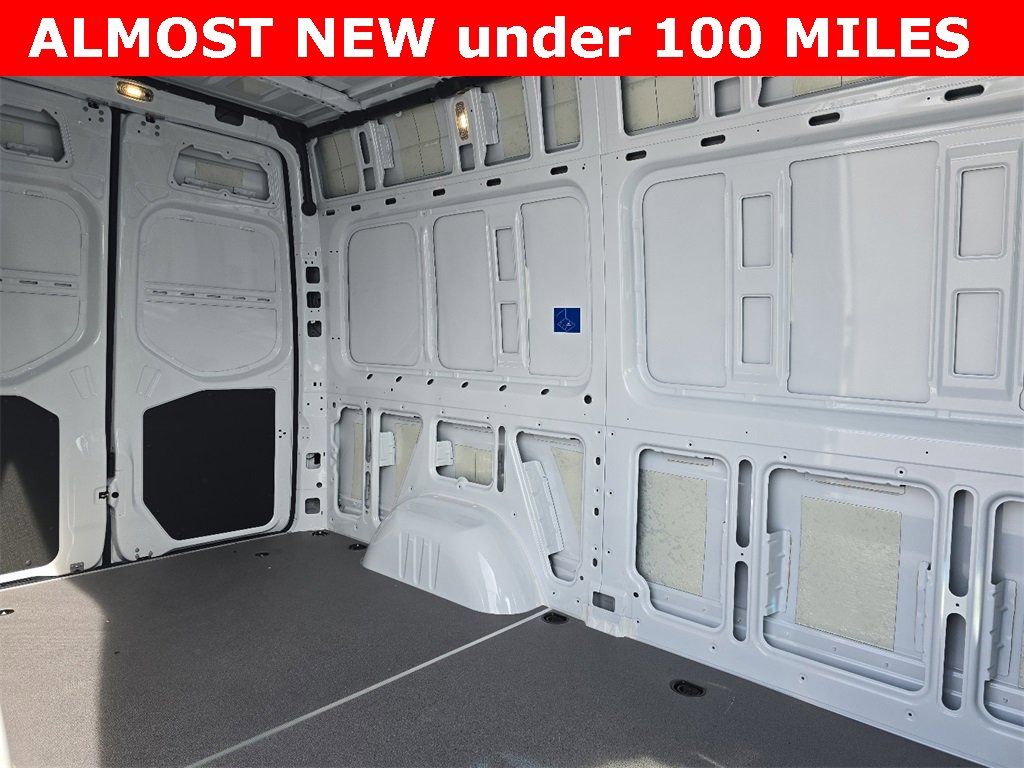 Used 2025 Mercedes-Benz Sprinter 2500 image 16