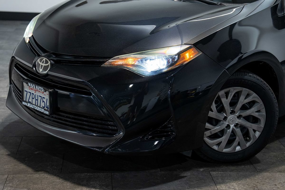Used 2018 Toyota Corolla LE FWD image 24