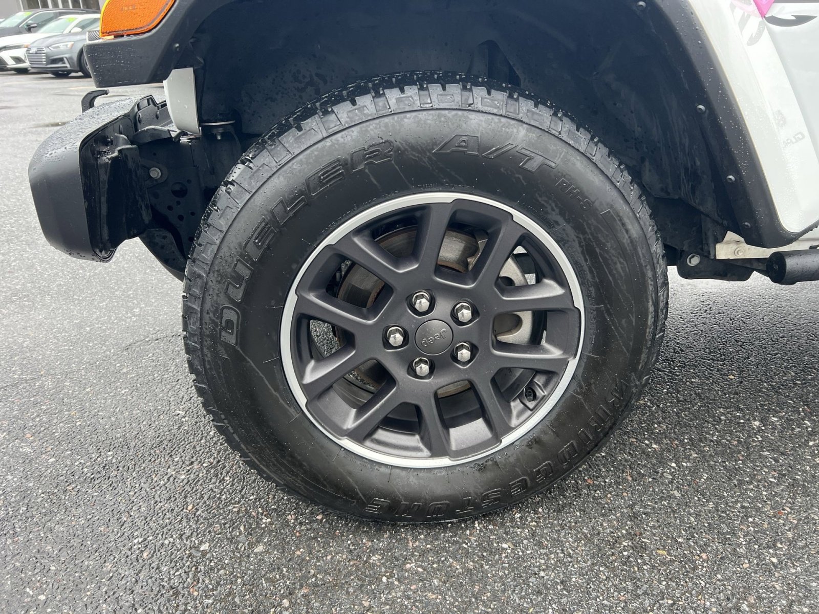 Used 2023 Jeep Gladiator Overland image 12