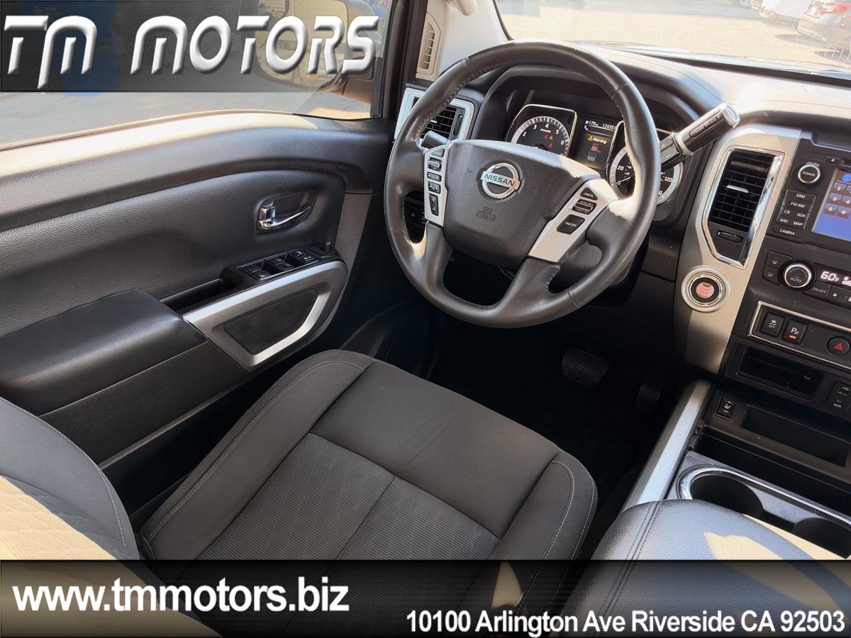 Used 2017 Nissan Titan SV RWD image 16