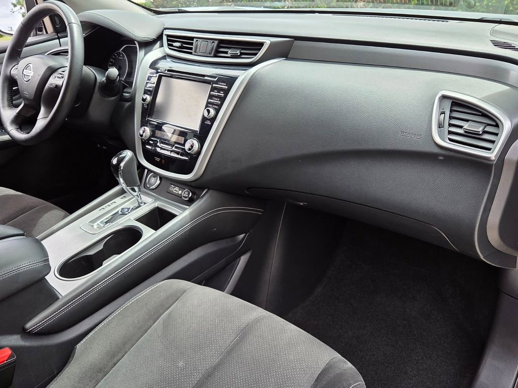Used 2020 Nissan Murano SV image 19
