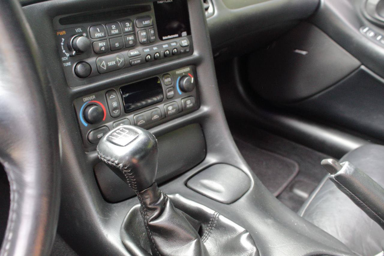 Used 2004 Chevrolet Corvette Z06 w/ Memory Package RWD image 47