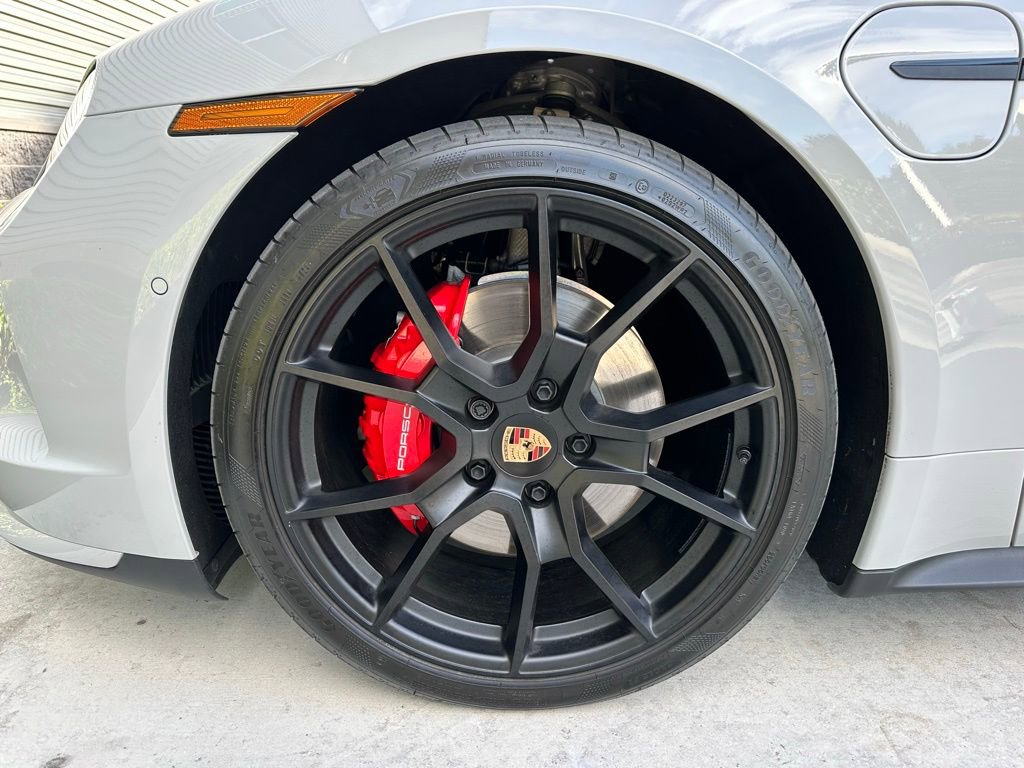 Used 2025 Porsche Taycan 4S image 46