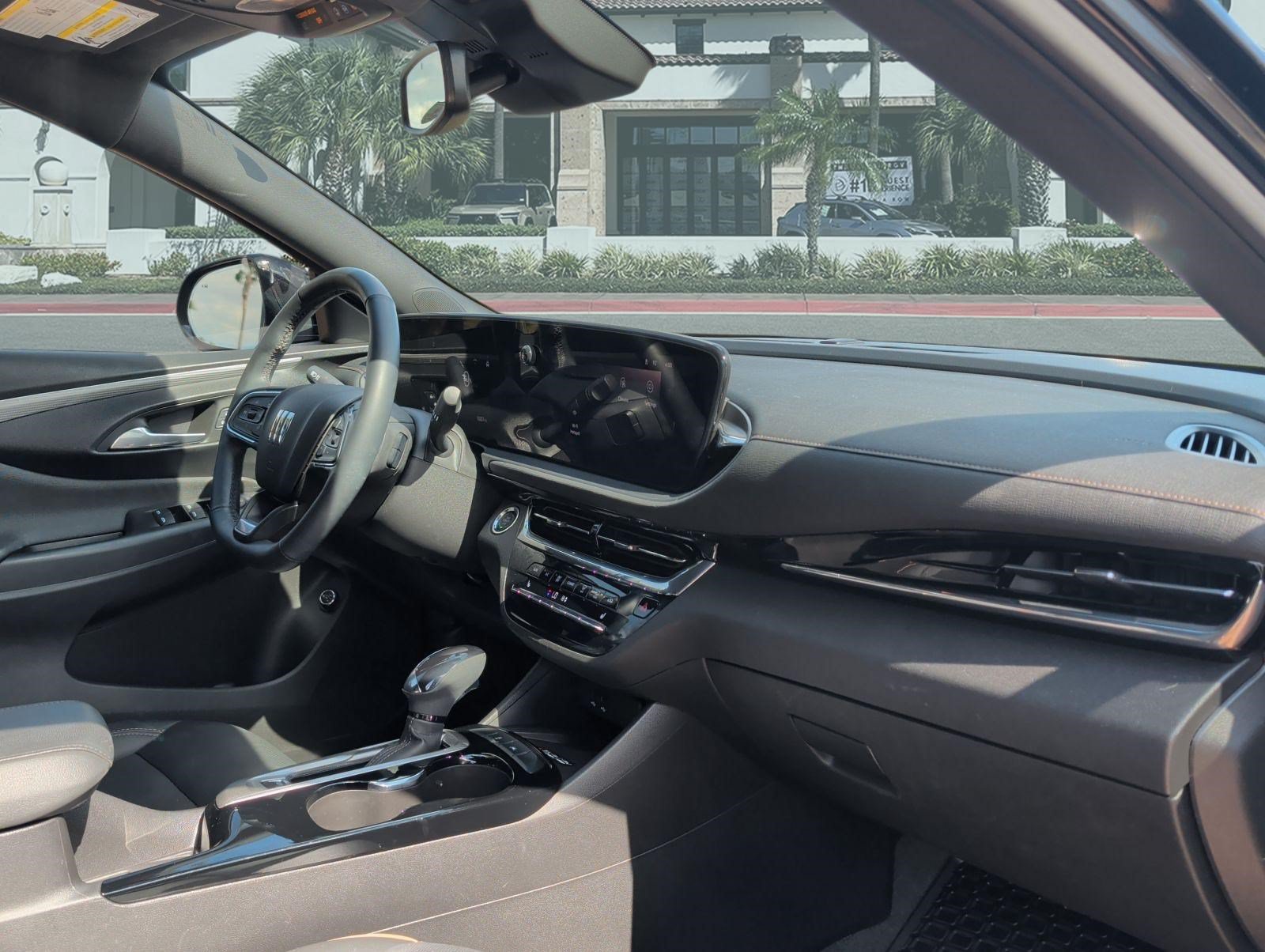 Used 2025 Buick Envista Avenir FWD image 30