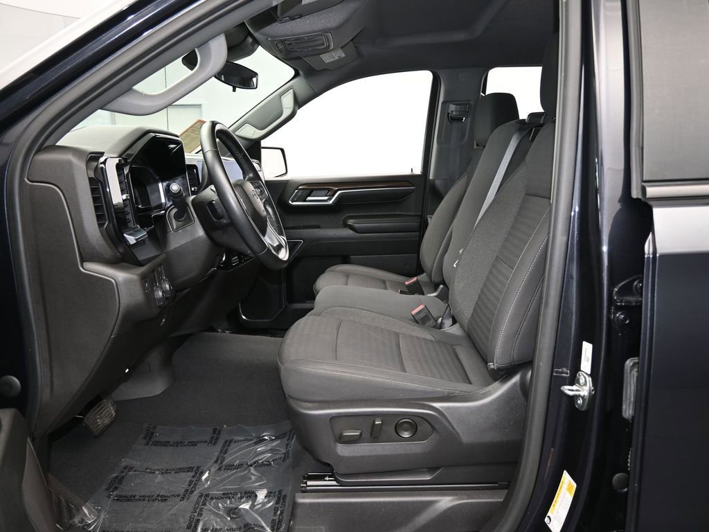 Used 2023 Chevrolet Silverado 1500 RST image 11