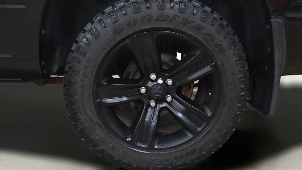 Used 2018 RAM 1500 Sport w/ Sport Premium Group image 34