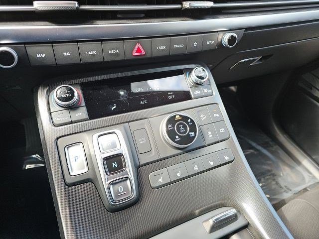 Used 2025 Hyundai Palisade Calligraphy image 21