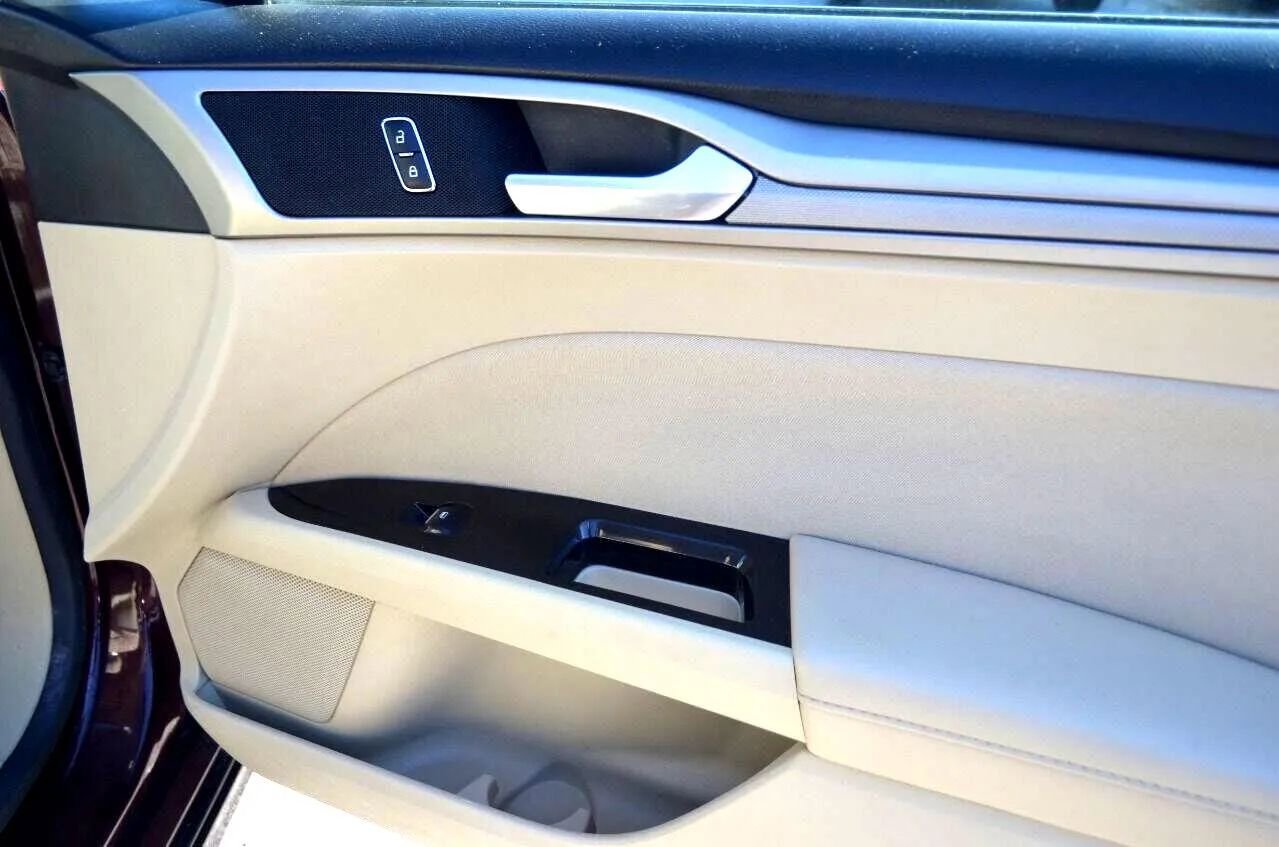 Used 2013 Ford Fusion SE image 16