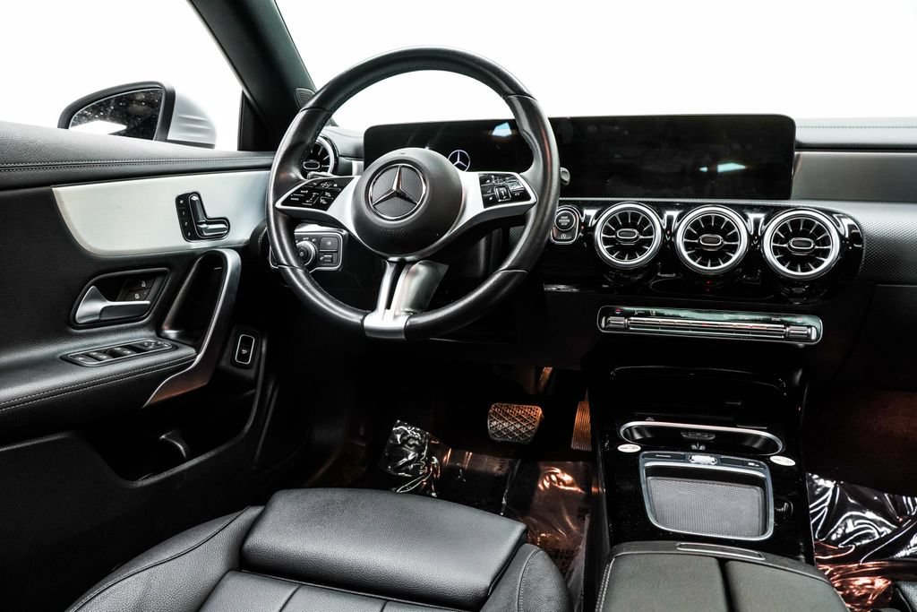 Used 2025 Mercedes-Benz CLA 250 image 25