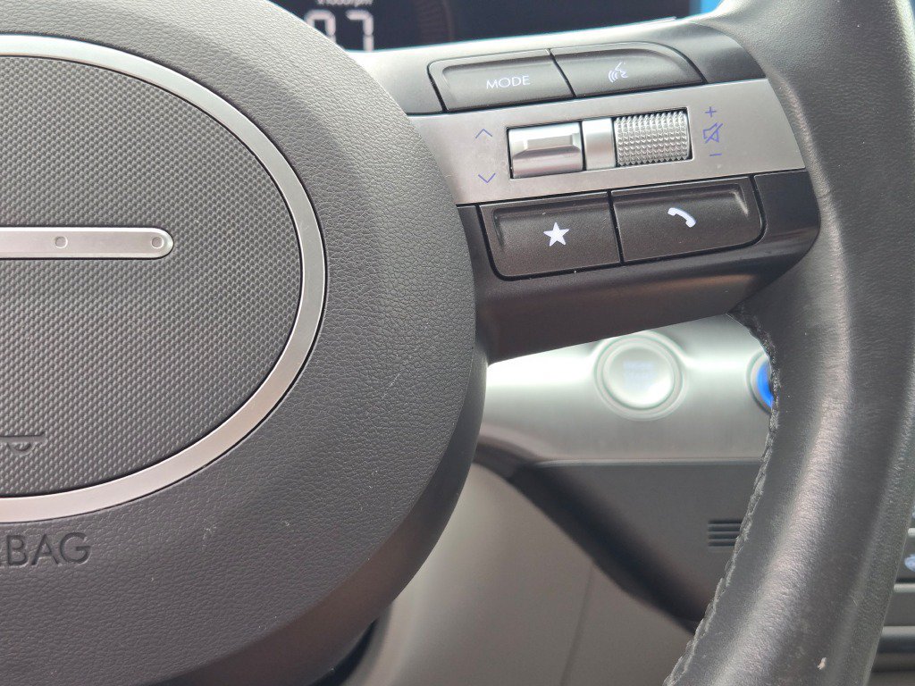 Used 2025 Hyundai Kona SEL AWD/4WD image 33