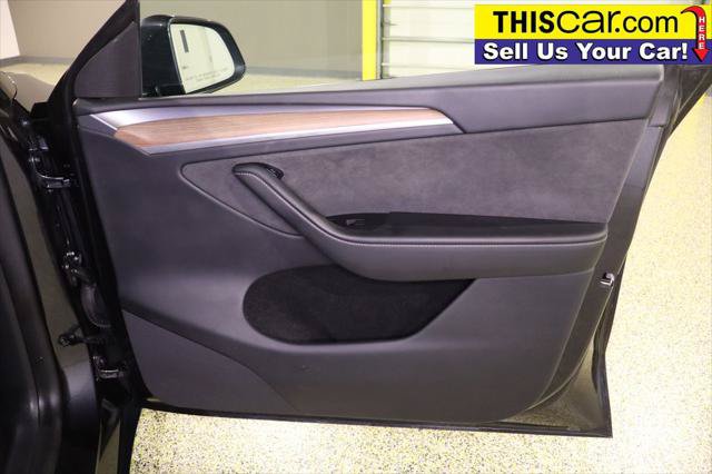 Used 2024 Tesla Model Y Long Range AWD/4WD image 34