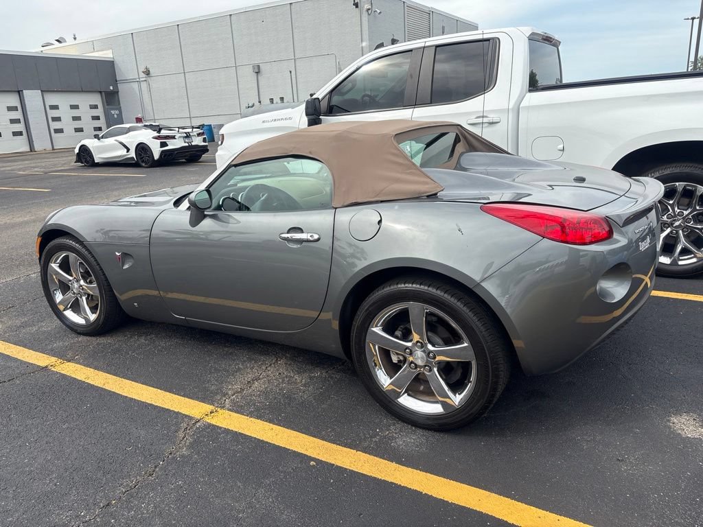 Used 2007 Pontiac Solstice Convertible w/ Premium Package RWD image 5