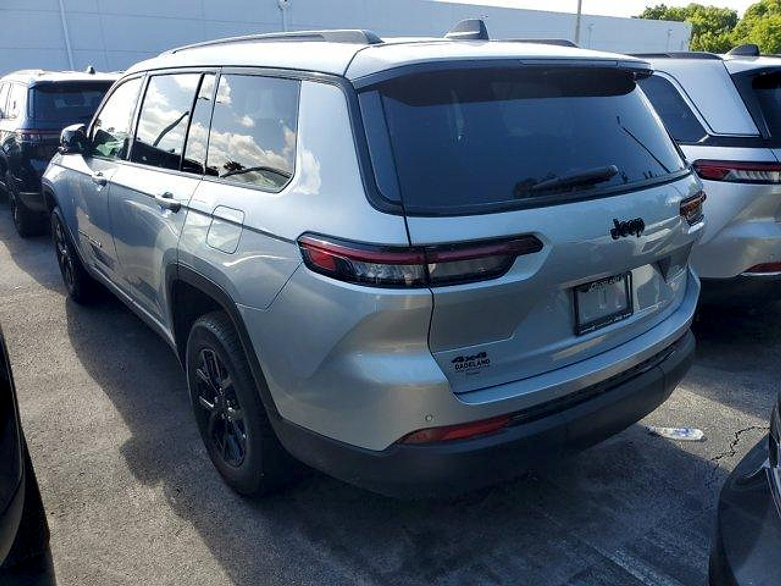 New 2024 Jeep Grand Cherokee L Laredo AWD/4WD image 3
