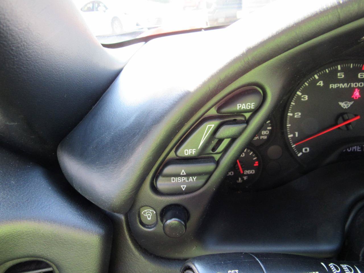 Used 2004 Chevrolet Corvette Convertible w/ Preferred Equipment Group RWD image 24