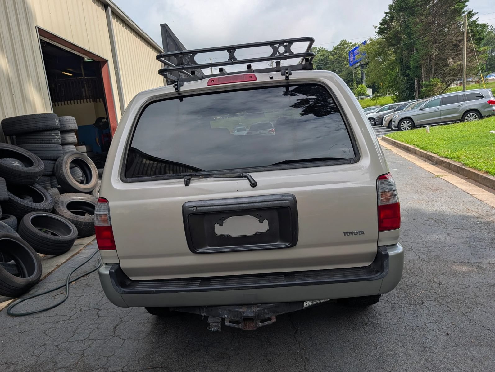 Used 1999 Toyota 4Runner Limited w/ Upgrade Value Pkg 5 AWD/4WD image 3