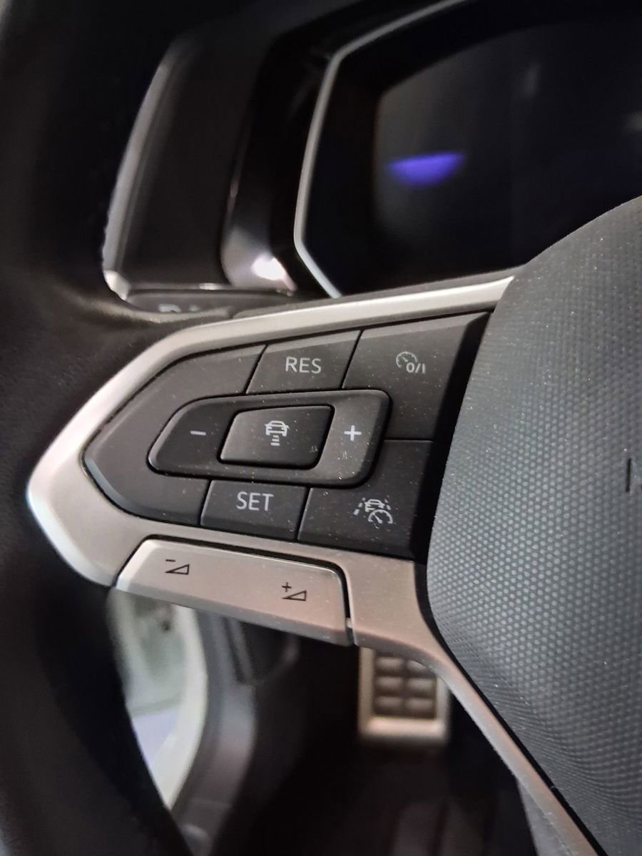 Used 2024 Volkswagen Jetta Sport image 15