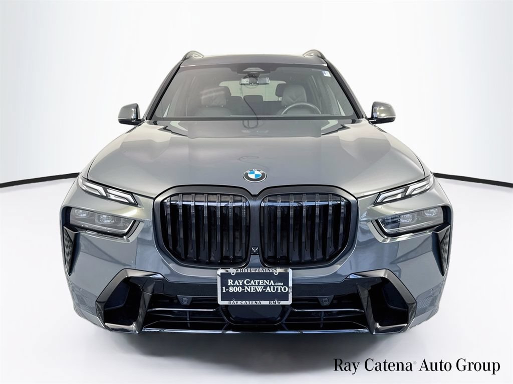 Used 2026 BMW X7 xDrive40i w/ M Sport Package AWD/4WD image 2