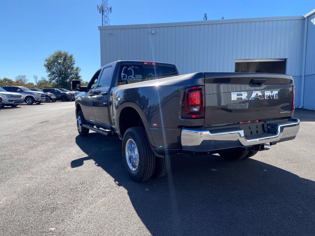 New 2027 RAM 3500 Tradesman AWD/4WD image 4