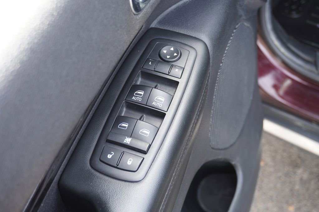 Used 2012 Dodge Durango Crew w/ Leather Interior Group image 17