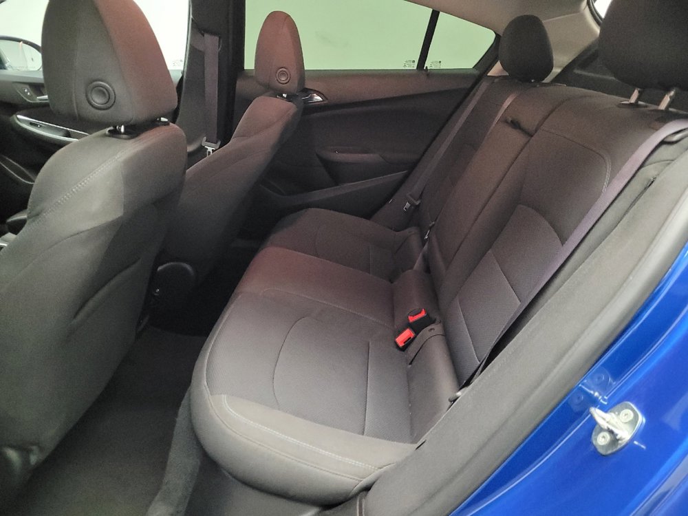 Used 2017 Chevrolet Cruze LT w/ Convenience Package image 18