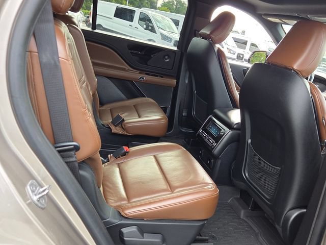 Used 2021 Lincoln Aviator Reserve w/ Equipment Group 201A RWD image 10