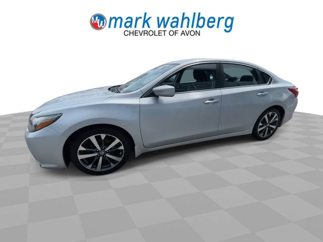 Used 2016 Nissan Altima 2.5 SR FWD image 4