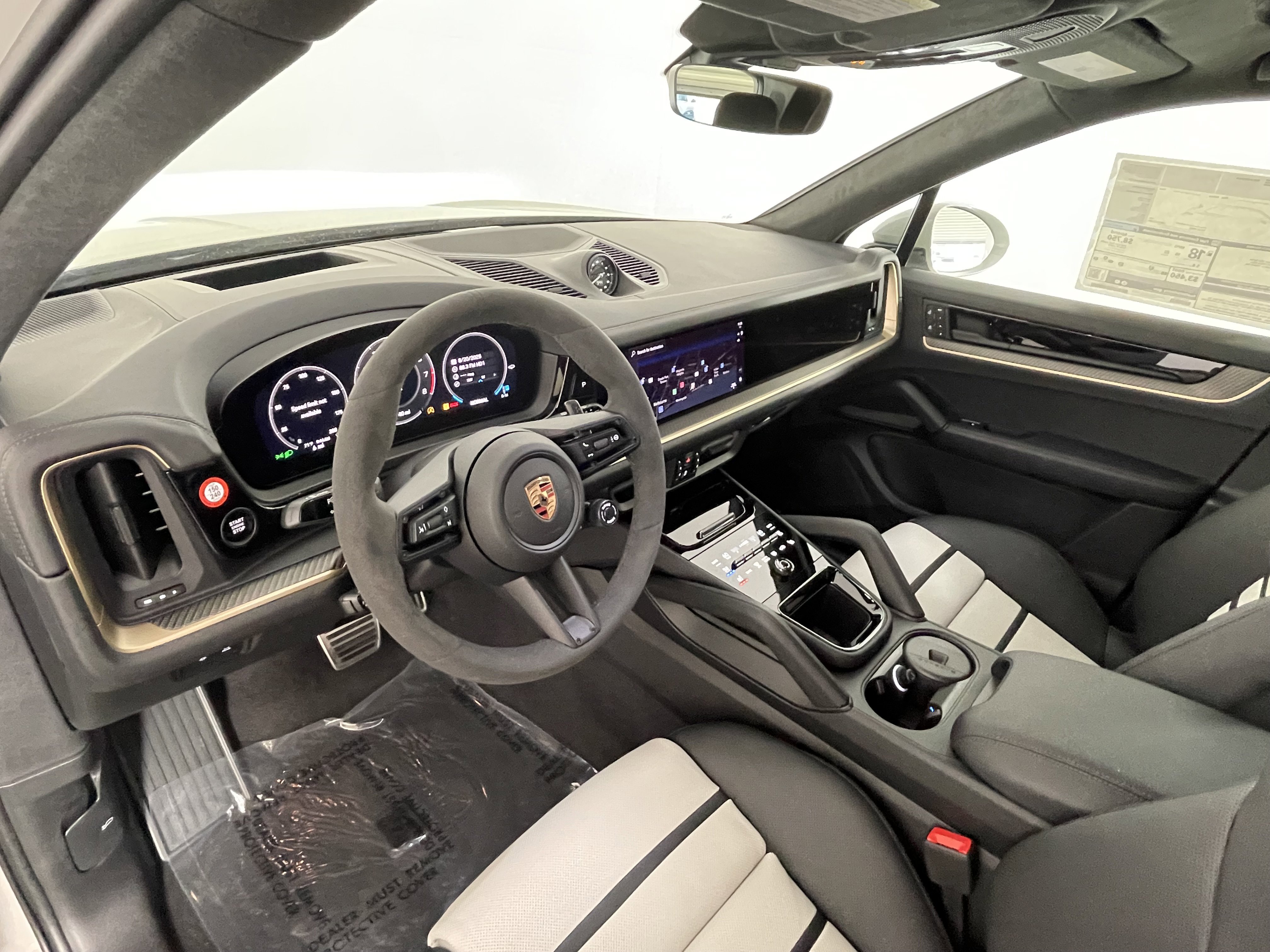 New 2026 Porsche Cayenne GTS image 4