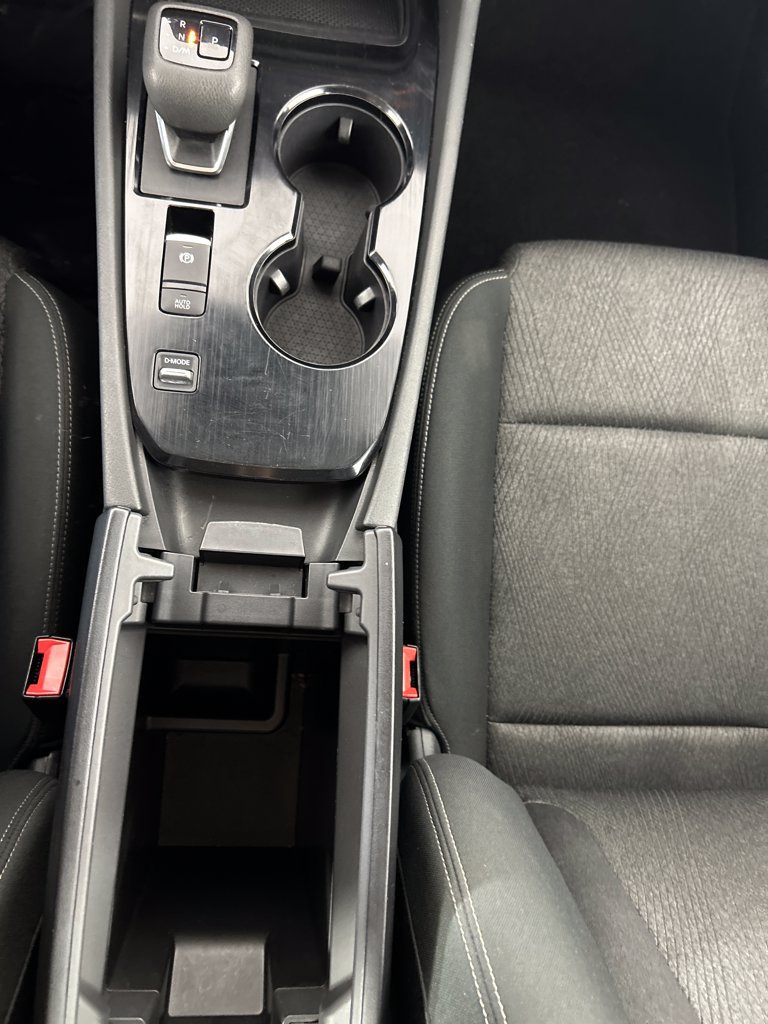 Used 2024 Nissan Rogue SV FWD image 15