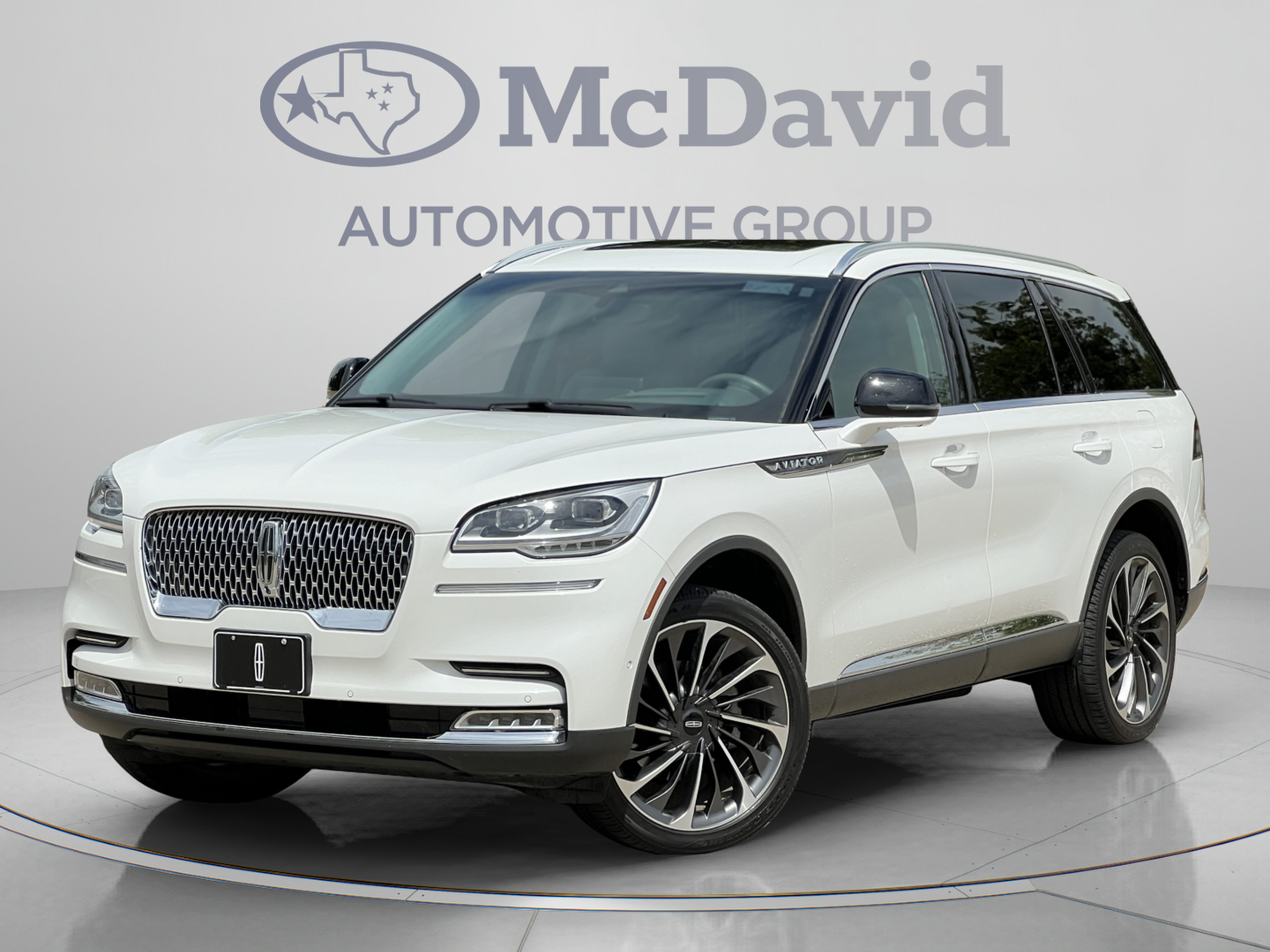 Used 2021 Lincoln Aviator Reserve w/ Equipment Group 202A AWD/4WD image 2