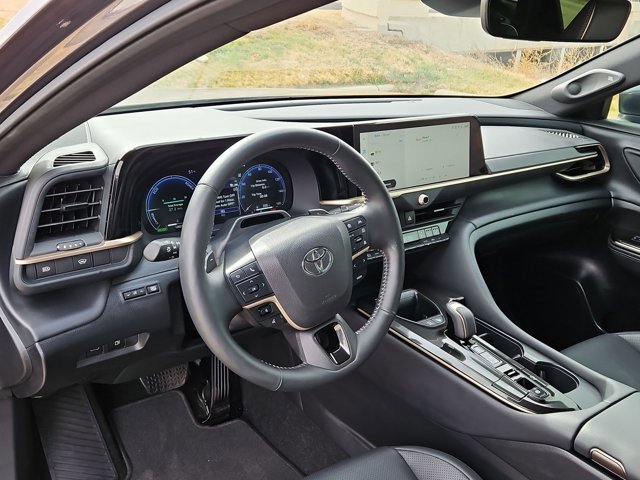 Used 2024 Toyota Crown Platinum image 10
