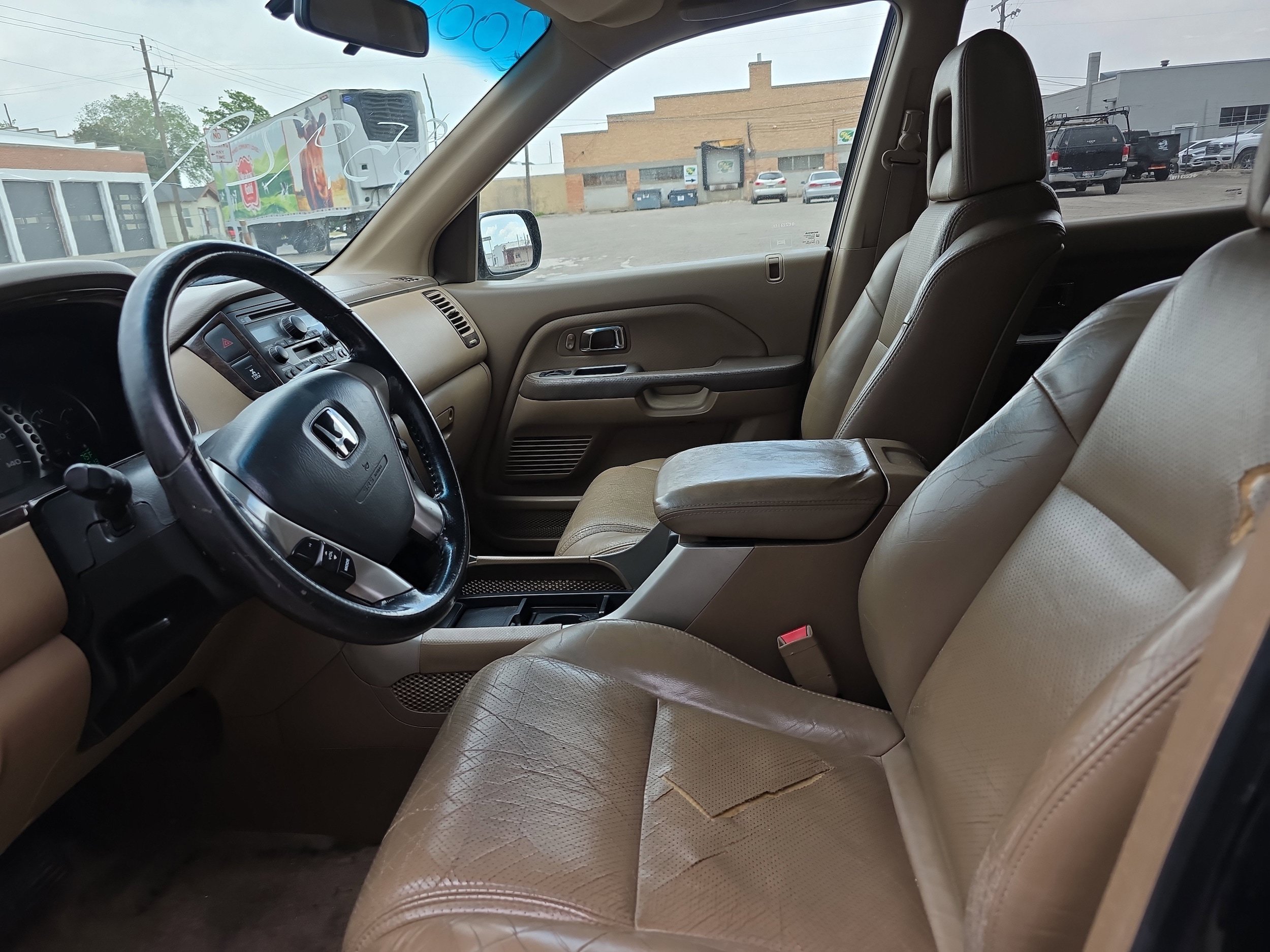 Used 2004 Honda Pilot EX image 2