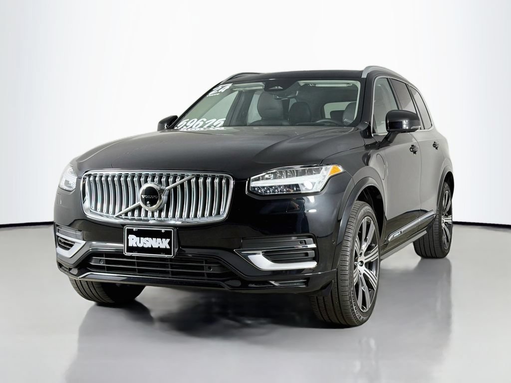 Used 2024 Volvo XC90 T8 Ultimate w/ Protection Package Premier AWD/4WD image 3