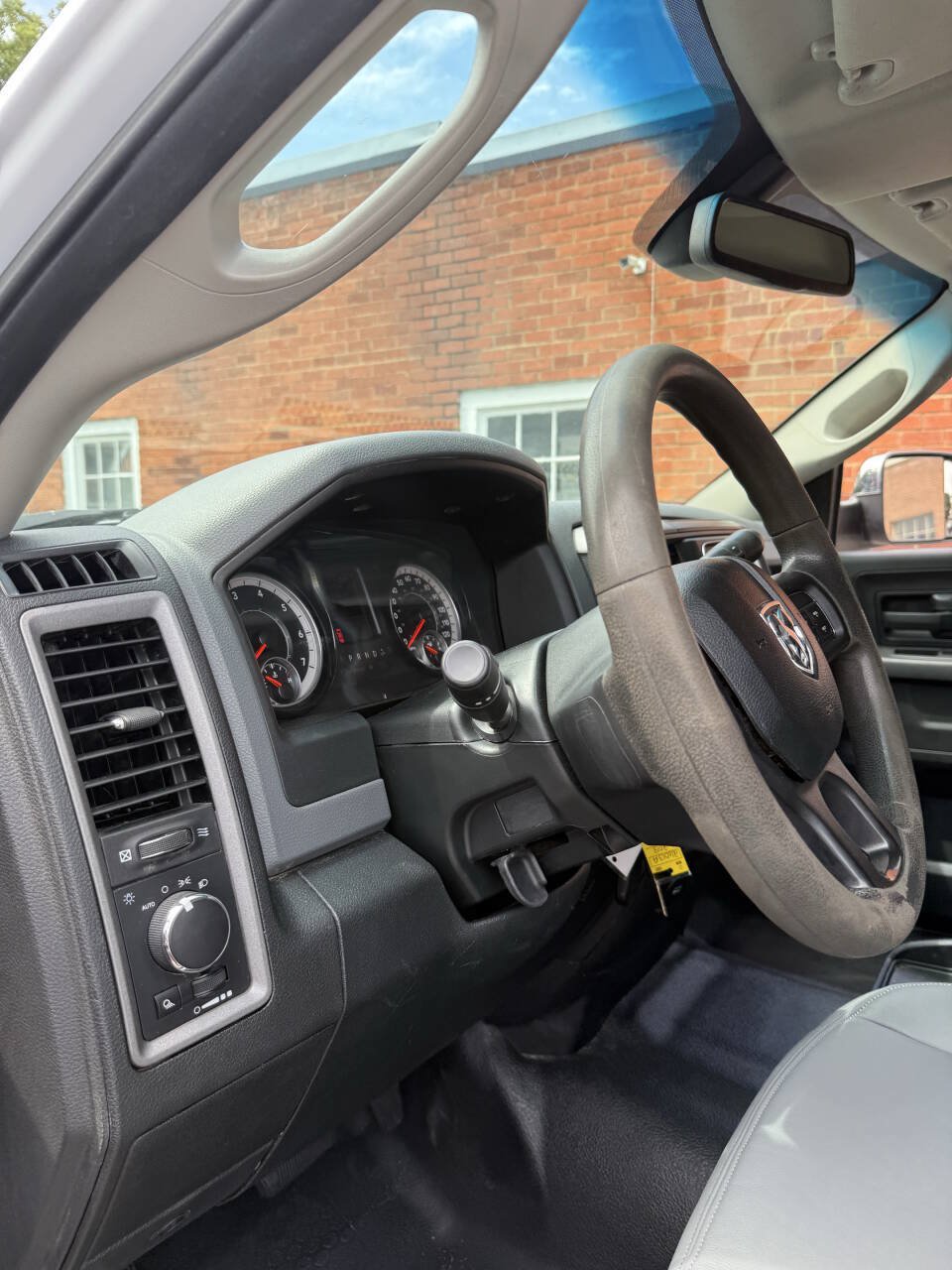 Used 2018 RAM 3500 Tradesman w/ Snow Chief Group AWD/4WD image 12