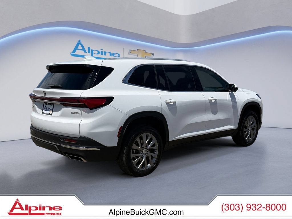 Used 2025 Buick Enclave Preferred AWD/4WD image 5