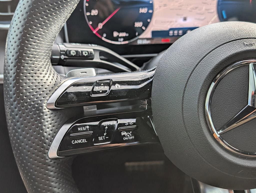 Used 2025 Mercedes-Benz GLC 350e 4MATIC image 21