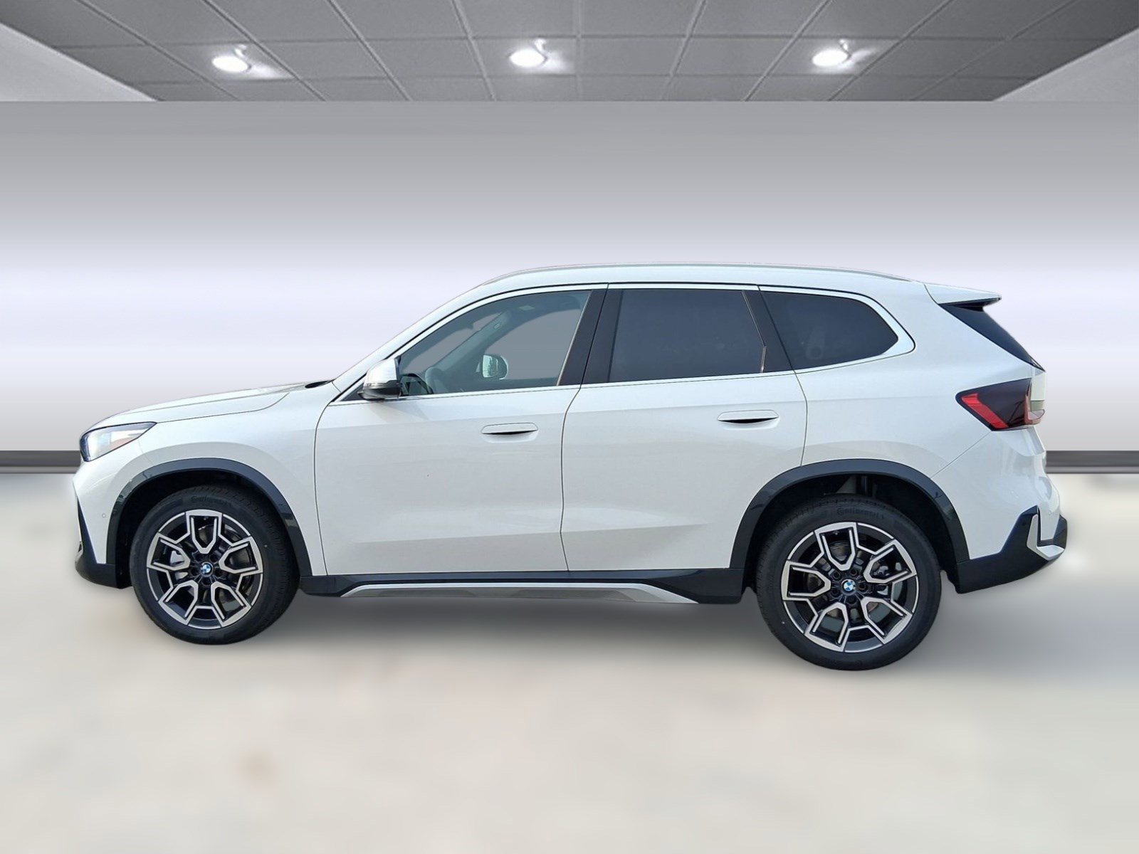 Used 2026 BMW X1 xDrive28i w/ Convenience Package image 2