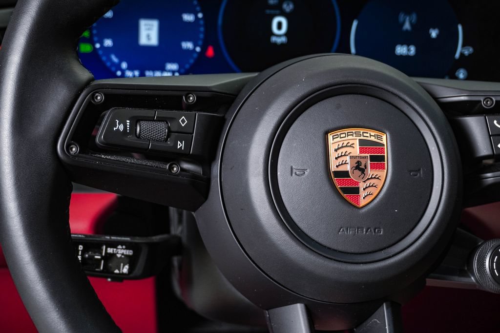Certified 2025 Porsche Macan 4S Electric AWD/4WD image 20