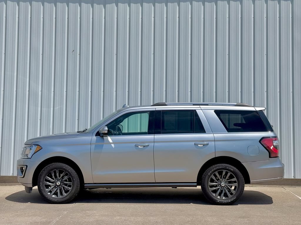 Used 2021 Ford Expedition Limited AWD/4WD image 3