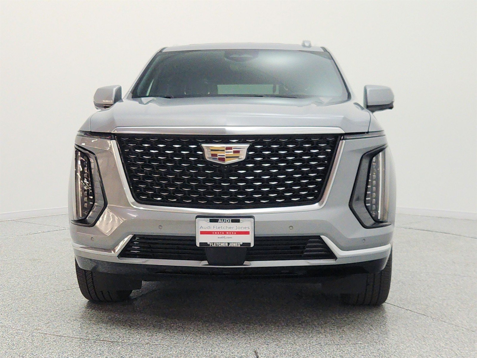 Used 2025 Cadillac Escalade Premium Luxury AWD/4WD image 2