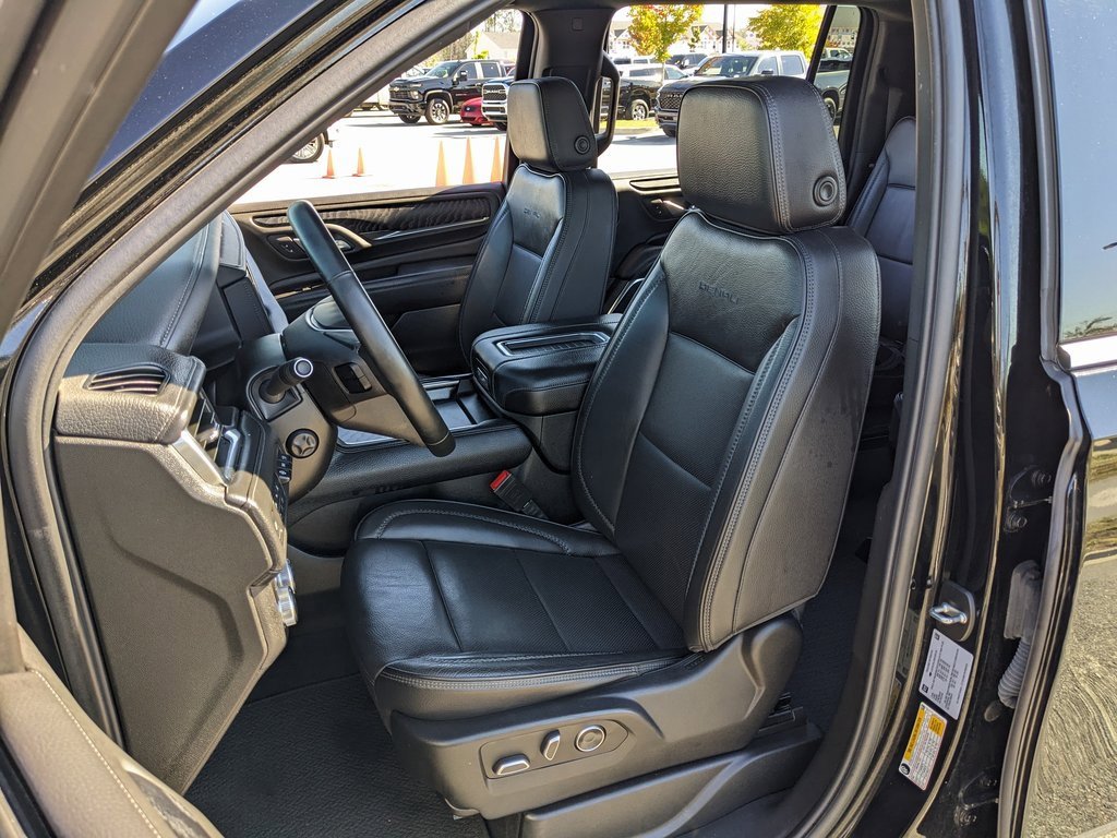 Used 2024 GMC Yukon XL Denali image 37