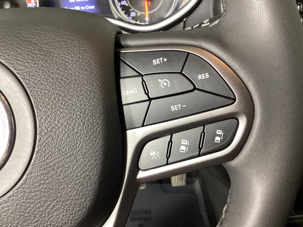 Used 2022 Jeep Cherokee Limited w/ Elite Package AWD/4WD image 24