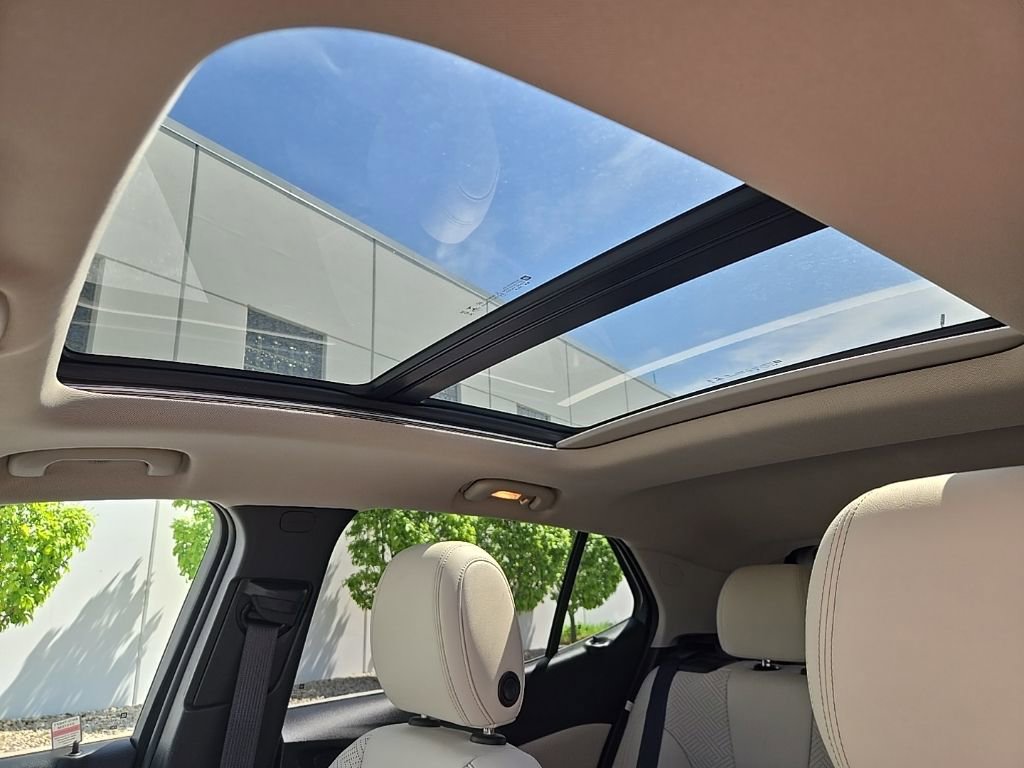 Used 2023 Buick Encore GX Essence w/ Experience Buick Package FWD image 23