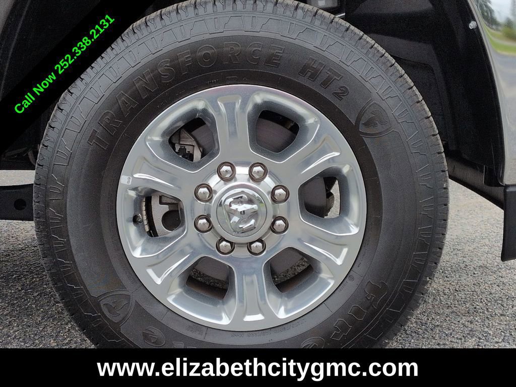 Used 2024 RAM 2500 Big Horn w/ Towing Technology Group AWD/4WD image 12