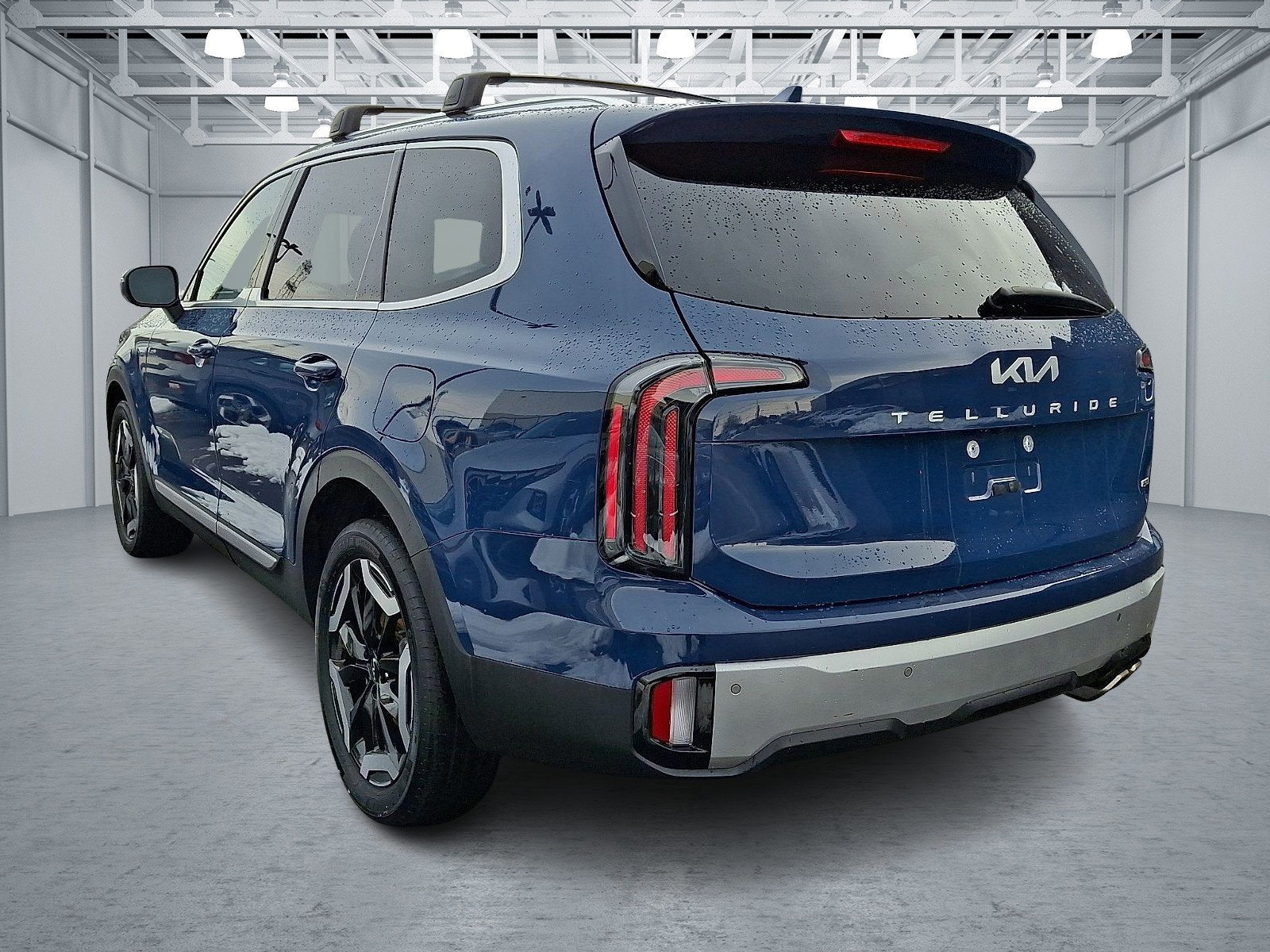 Used 2023 Kia Telluride EX w/ EX Captain's Chair Package AWD/4WD image 4