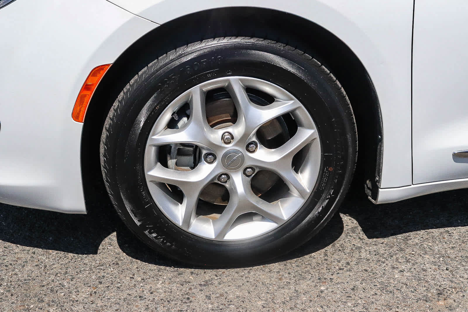 Used 2019 Chrysler Pacifica Limited FWD image 14