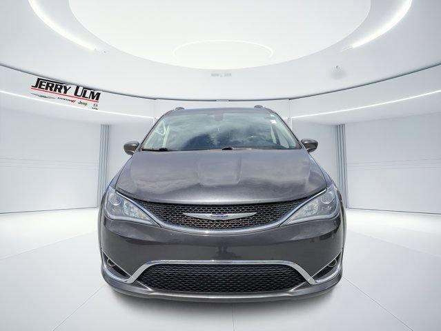 Used 2019 Chrysler Pacifica Touring-L FWD image 8