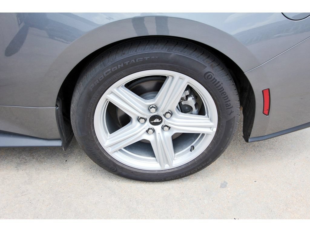 Used 2025 Ford Mustang Premium RWD image 7