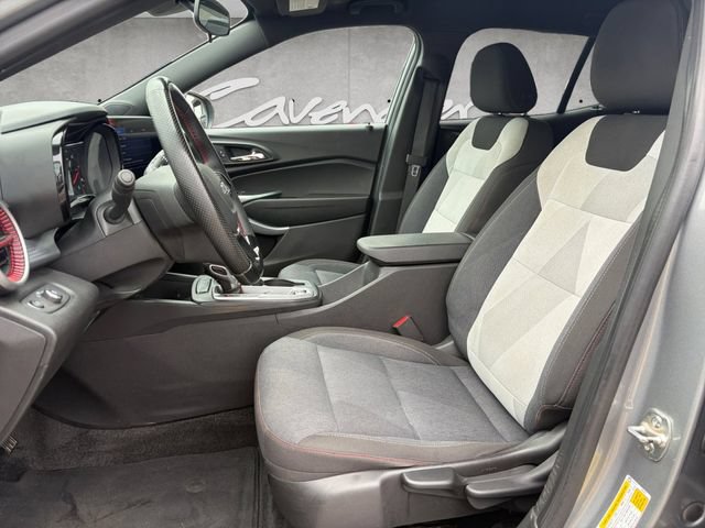 Used 2024 Chevrolet Trax RS FWD image 19