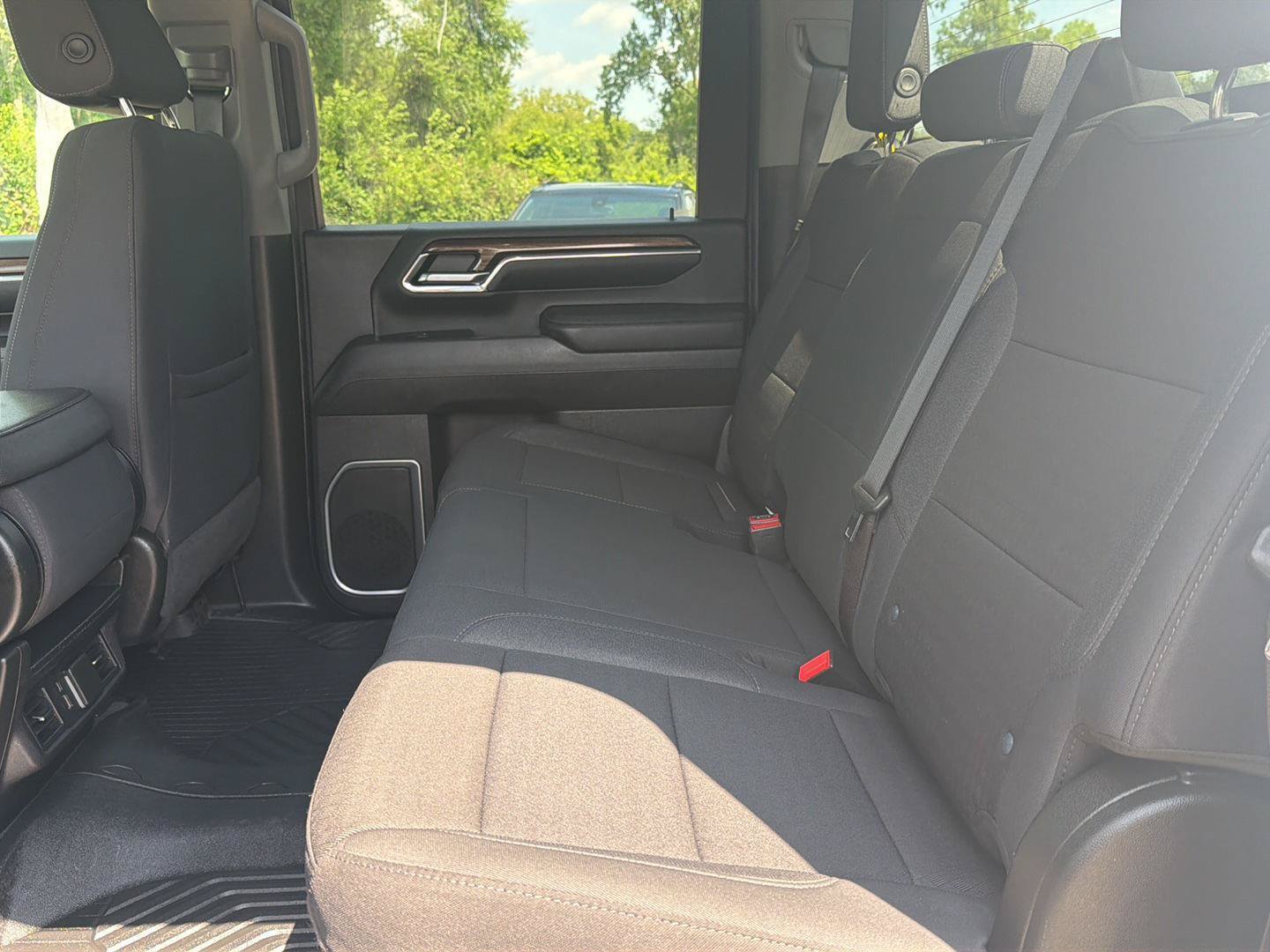 Used 2024 Chevrolet Silverado 2500 LT AWD/4WD image 30